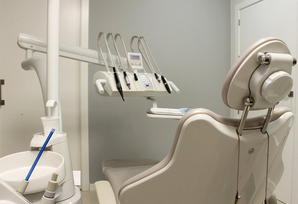 implant dentar